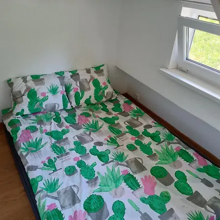 Large With Parking *