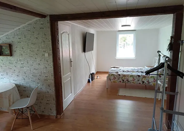 Apartment Large With Parking *